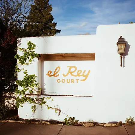El Rey Court 3*