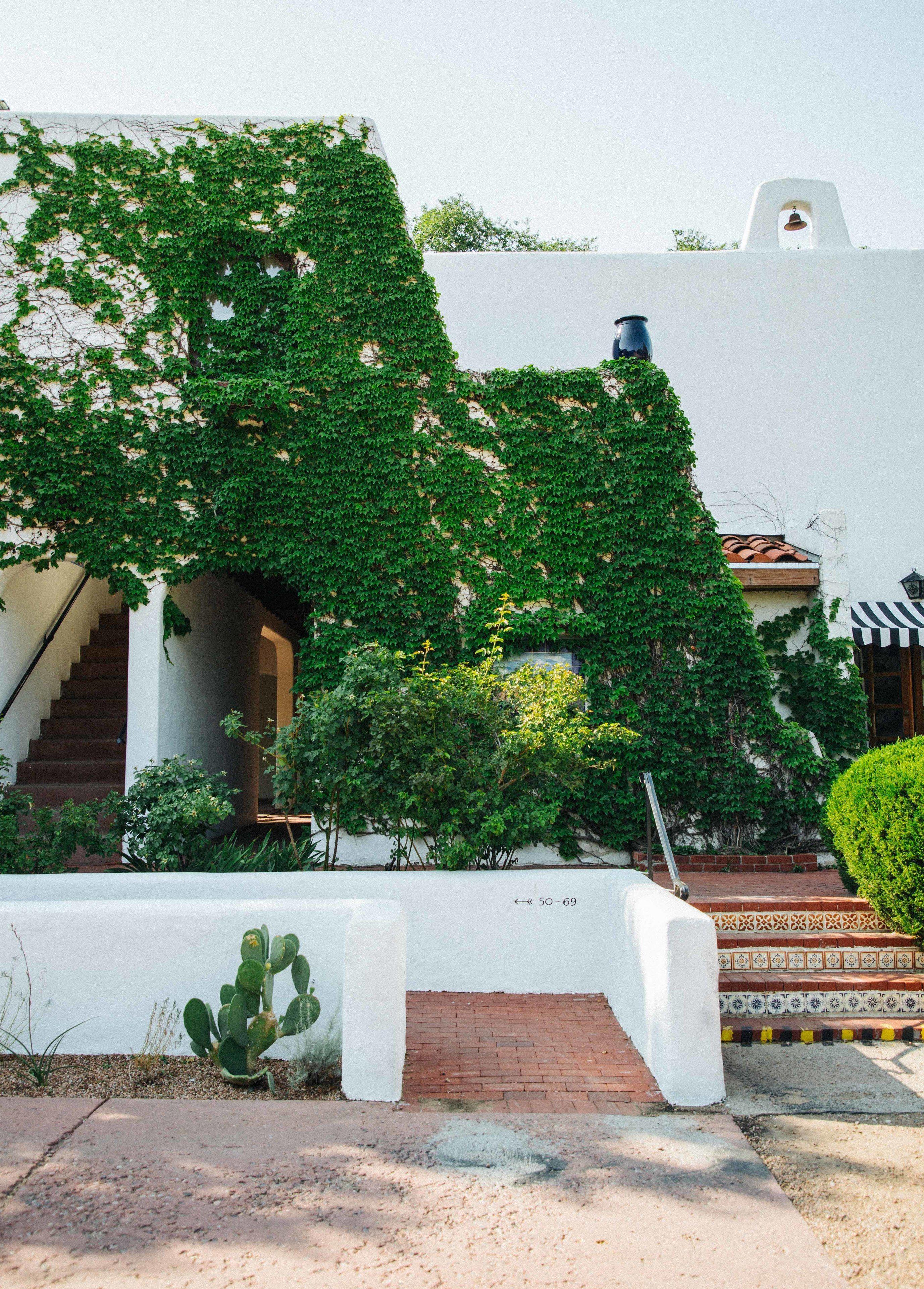 Hotel El Rey Court 3*